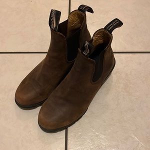 Blundstone Heeled Boots - Antique Brown